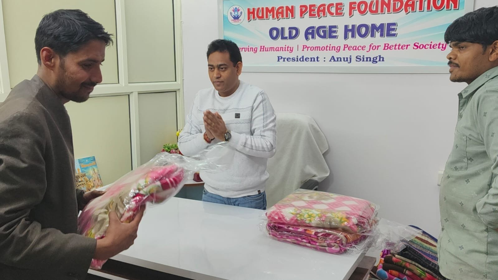Blanket Donation to the Needy by Mr. Anuj Singh, President of Human Peace Foundation